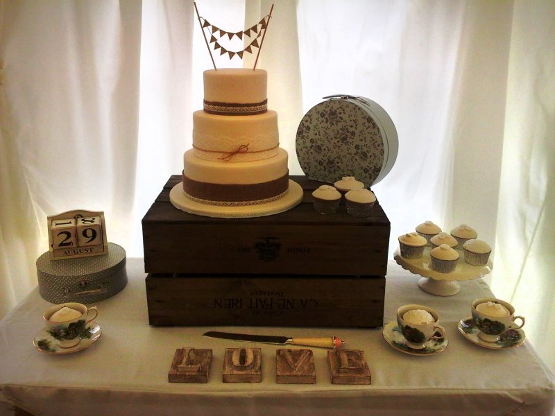 Wedding Cake (2)